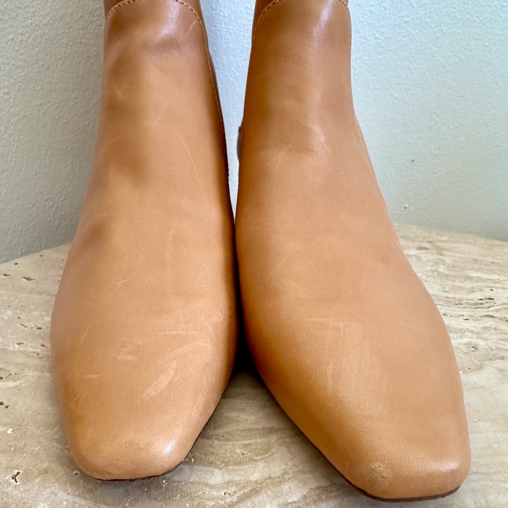 Madewell Kitten Heel Leather Bootie - Picture 3 of 4